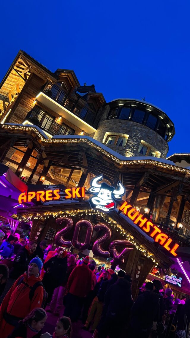 File:Kuhstall Apres-ski bar.jpg - Wikipedia